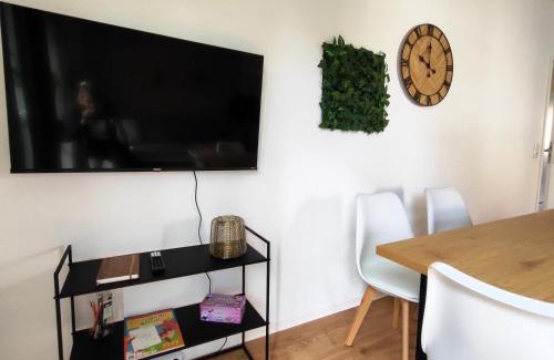 Neudietendorf Apartment | BohnApartments Bechstein - sehr ruhig - 3 Schlafzimmer - Balkon - gratis Stellplätze- WLAN - Vollausstattung