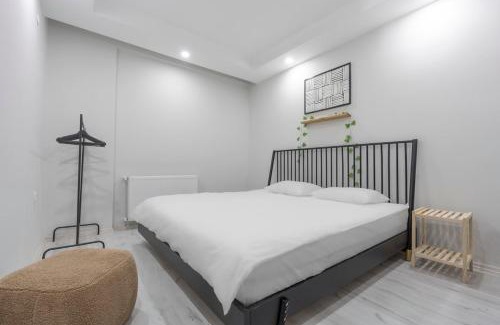 Antalya City Centre Apartment | Boho 2BR Free Wifi Near Kaleici & Mark Antalya AVM