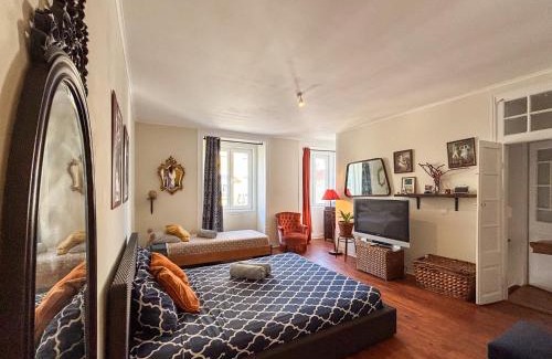 Perofilho House | Boho Chic Apt