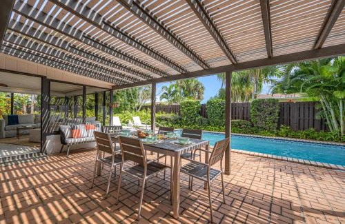 Harbour Inlet House | Boho Chic Heated Pool Beach Proximity Escapism at its finest Coconut Key H0MES