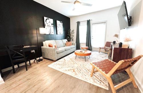 Lake Buena Vista Apartment | Boho Chic Luxury Retreat 5 Min to Parks & Food