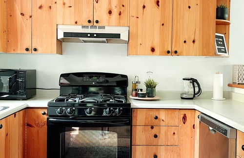 Gravenhurst Cottage | Boho Muskoka Cottage 5 Min From The Water