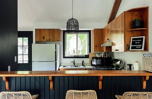 Gravenhurst Cottage | Boho Muskoka Cottage 5 Min From The Water