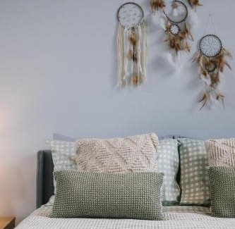 Kangaroo Point Apartment | Boho retreat near The Gabba with stunning views