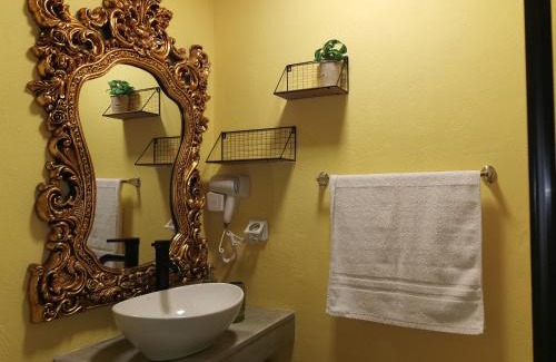 Sissi Apartment | Boho Sisi Retreat - Poolside Oasis & Private Hot Tub