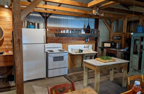 Telephone Cabin | Bois Darc Bungalows 4-Cabin supporting 15 guest