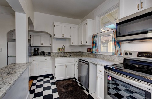 North End House | Boise-Downtown-historical-unique Arthouse 4