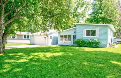 Wahpeton House | Boji Waterfront Retreat - Millers Bay Canals