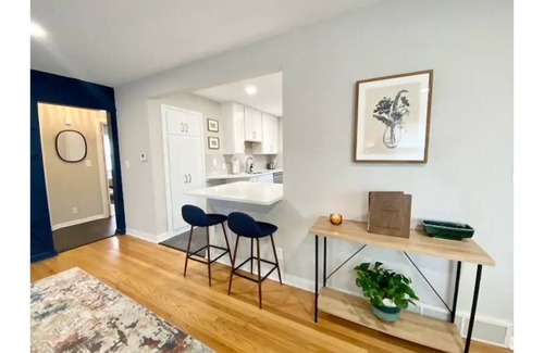 Grandview Heights Apartment | Bold & Beautiful Flat - Unmatched location!