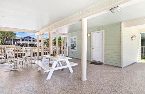 City-by-the Sea House | Bon Bini