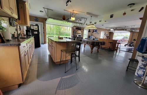 Lakeland House | Bon Jodi's Dreamy Escape Guest House