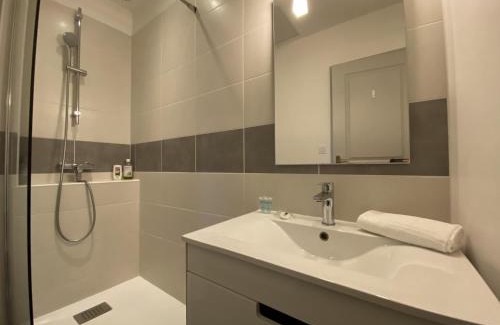 Bonnefoy-Roseraie-Gramont Apartment | Bonnafe - Studio Climatise proche Centre-ville