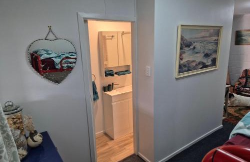 Thames Apartment | Bonnie Doon on the Thames coast