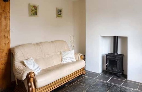 Kilkee Cottage | BONNIE DOON, pet friendly, with open fire in Kilkee, County Clare