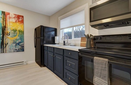 Central Colorado Springs House | Bonny Creation! Pet Friendly Escape w/Hot Tub