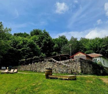 Sofia Cabin | Bonsovi Poliani Hut (хижа Бонсови поляни)