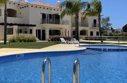 Branqueira Villa | Book for 2024 your luxury 3 bedroom, Villa Cascata, pool, close to Olhos de Agua