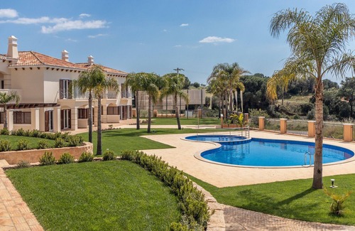 Branqueira Villa | Book for 2024 your luxury 3 bedroom, Villa Cascata, pool, close to Olhos de Agua