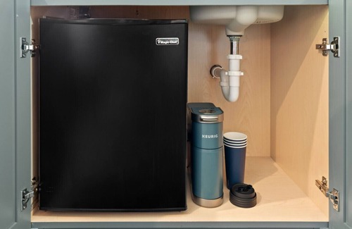 Poulsbo House | Book Hotel Scandi in Downtown Poulsbo - Sleeps 24!