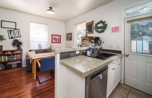 Bethany House | Book NOW for Fall Fun! - Perfect for family! - Fully Loaded! - Fire Pit!