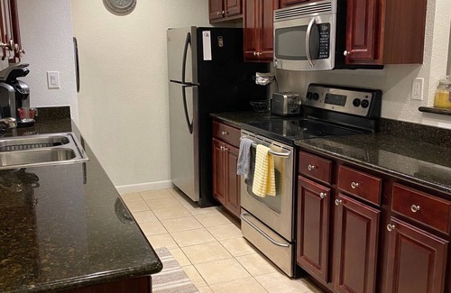 Las Colinas Horizontal Condo | Book Now! GREAT LOCATION 2Bd 2Ba, Pool View , Greenbelt, Walk the Silverado Path