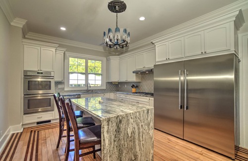 Marshall House | Book the Entire Estate: resort-style amenities at Villa on Verona in Marshall MI