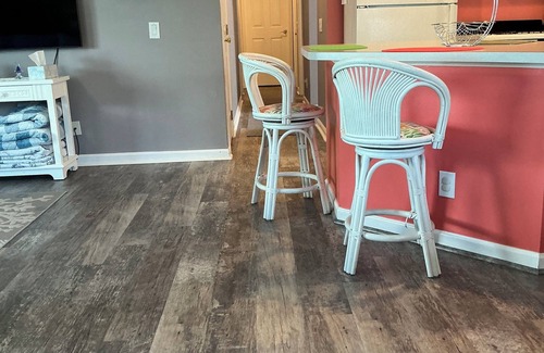 Wildwood House | Book your fall/winter/spring get away. Close to convention center. Ranch home.