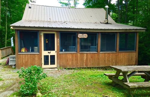 Farmington Falls Cottage | Booking for 2025. Lakefront, private, dog-friendly, canoe, 2 kayaks, pedal boat.