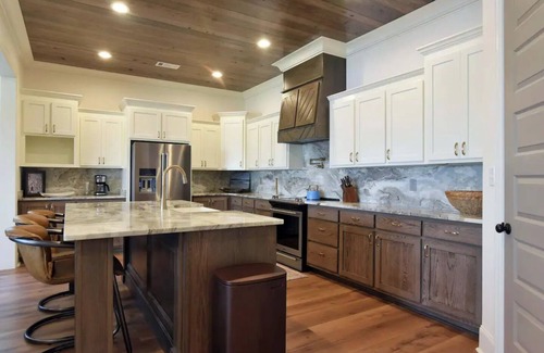 Lee County House | Boots & suits lakehouse getawaynn