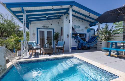 Boqueron House | @ BOQUERON Santorini cozy Cottage, full AC, private heated pool, sleeps 6