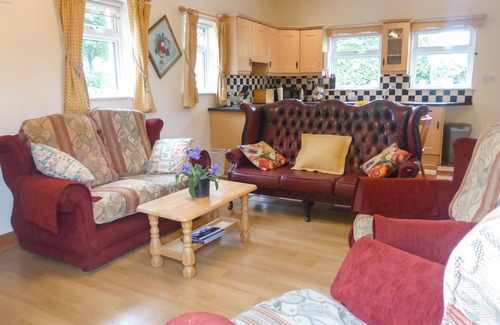 Naas Cottage | BORAHARD LODGE, family friendly in Newbridge, County Kildare