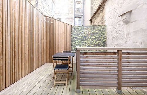 Capucins - Victoire Apartment | Bordeaux city center, charming studio with terrace