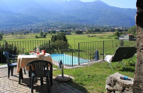 Colico Apartment | Borgo Erbiola Rosa Rustico Holiday Apartment with Pool
