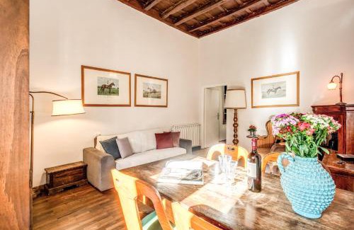 Rione XIV Borgo Apartment | Borgo Pio Passetto Papale