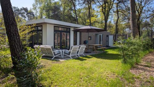 Municipality of Hellendoorn Villa | Boslodge 111 met Hottub - Het Groene Hert