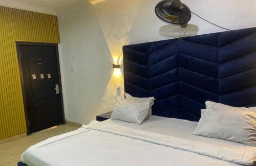 Oshodi-Isolo Hotel | BOSS HOTELS & SUITES