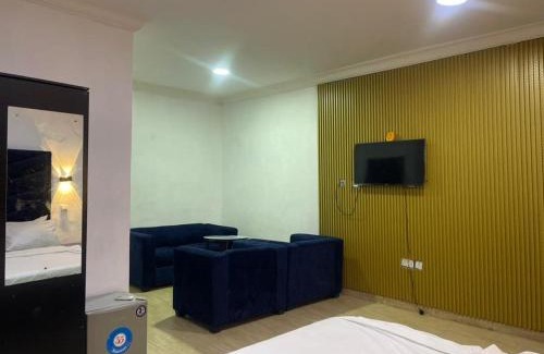Oshodi-Isolo Hotel | BOSS HOTELS & SUITES