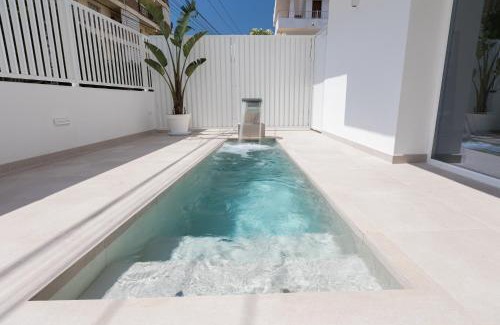 Figueretas Apartment | Bossa Bay Suites with Private Pool - MC Apartments Ibiza