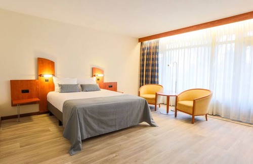Bosschenhoofd Hotel | Bosschenhoofd Forest Getaway | Close to Nature Trails & Local Attractions