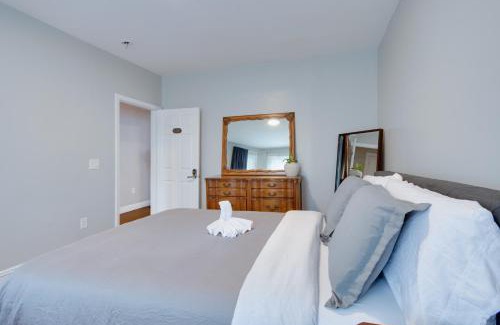 Jones Hill Apartment | Boston Queen Bedroom