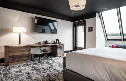 Downtown Indianapolis Hotel | Bottleworks Hotel