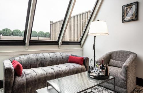 Downtown Indianapolis Hotel | Bottleworks Hotel