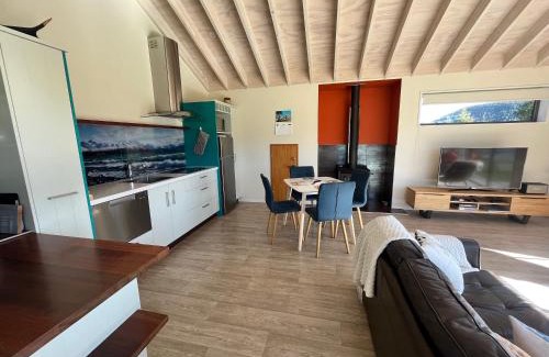 Lake Tekapo House | Boulder 15