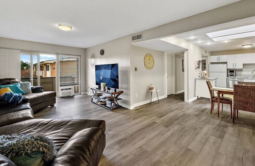 Gunbarrel Condo | Boulder Hideaway: Views + Brews + Pets + Hot Tub