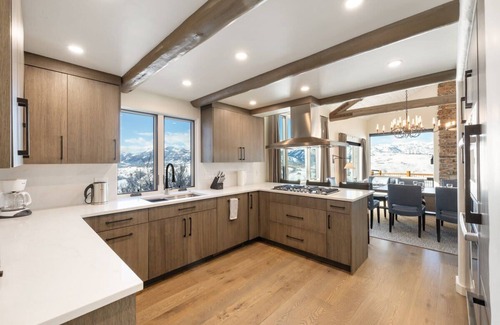 Spring Creek Ranch House | Boundary JH: Mountain Vista Luxury Townhome