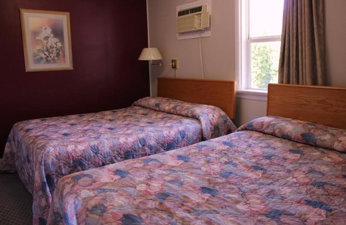 Okanagan-Similkameen Hotel | Boundary Motel