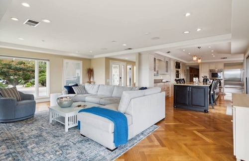 Thousand Oaks House | Bouquet Cottage (4-Bedroom Home) with Pool - Pets Allowed by RedAwning