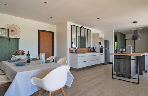 Dausse House | Bourgat by Interhome