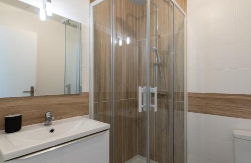 Bourgoin-Jallieu Apartment | Bourgoin T2 proche Gare Netflix Tout Confort