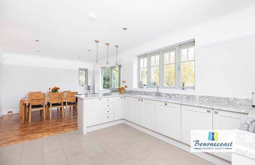 Bournemouth House | BOURNECOAST: DETACHED MODERN SIX BEDROOM HOUSE NEAR SANDY BEACHES/SHOPS - HB6228